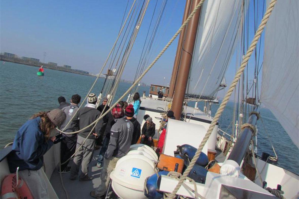 שייט ב Tallship, הפלגת צוות דרך הים בים הצפוני